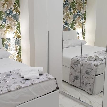 Partenope&Ulisse House Napoli Екстериор снимка