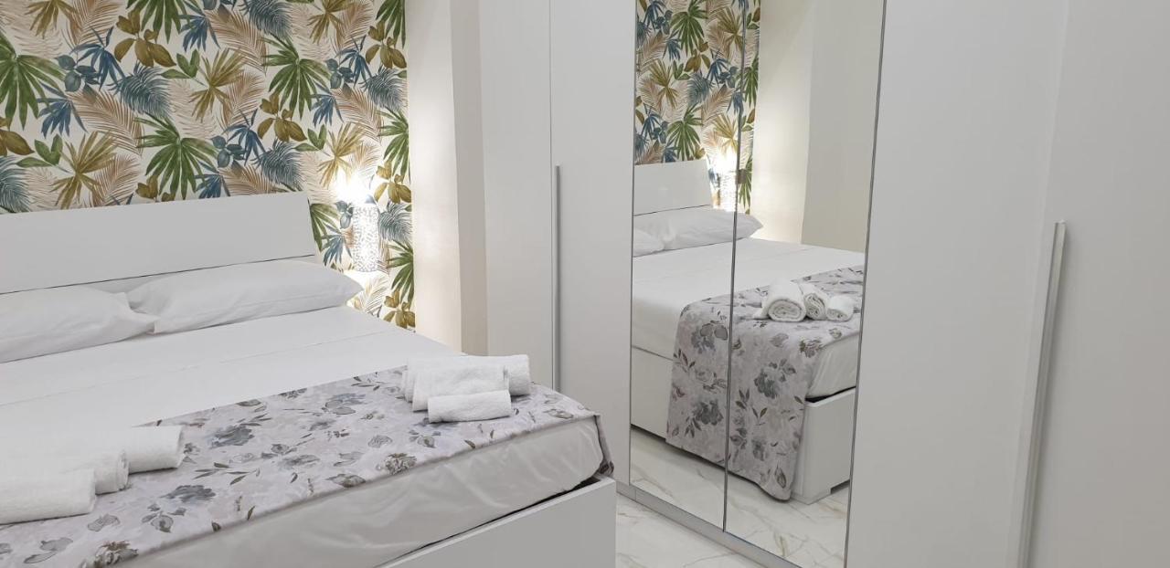 Partenope&Ulisse House Napoli Екстериор снимка